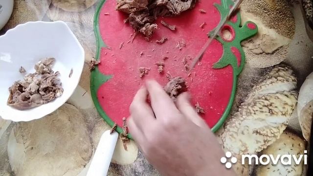 ПРЕДНОВОГОДНИЕ ХЛОПОТЫ НА КУХНЕ?САМЫЙ ВКУСНЫЙ ХОЛОДЕЦ?????????????? смотреть онлайн