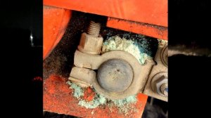 Окислились клеммы аккумулятора! ПОЧЕМУ ОНИ ОКИСЛЯЮТСЯ, ЧТО ДЕЛАТЬ И КАК СМАЗЫВАТЬ?