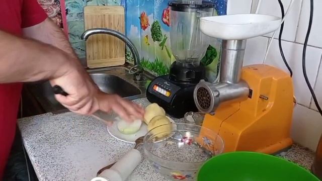 Форшмак. Как много в этом слове... Рецепт не оригинальный, но вкусный. И сельдь тоже хороша. смотреть онлайн