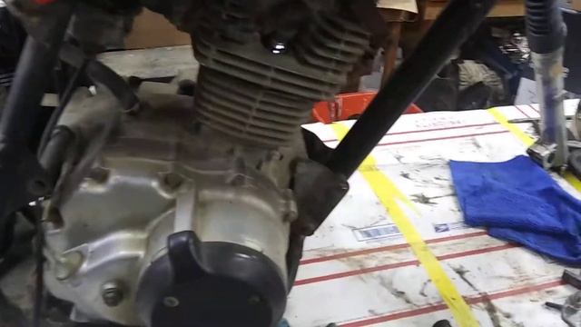 1984 Honda ATC 200S Project Update New Bearings!! смотреть онлайн