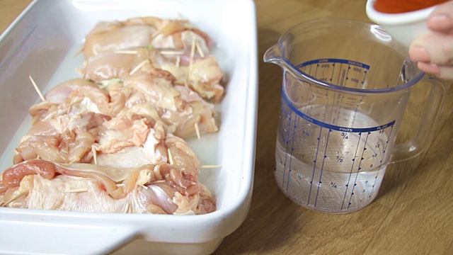 ИЗ ОКОРОЧКОВ! | ВКУСНЕЙШИЕ РУЛЕТИКИ С НАЧИНКОЙ смотреть онлайн