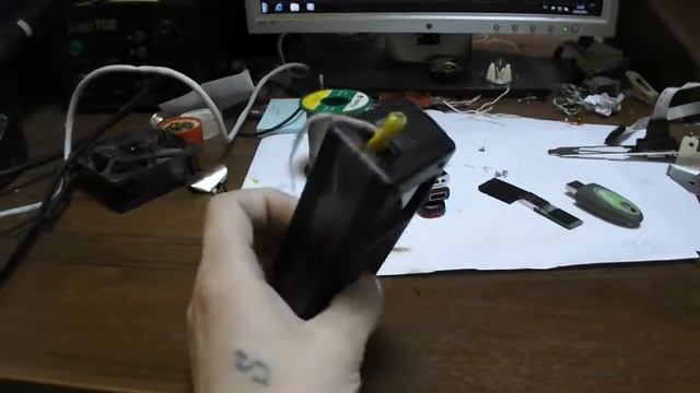 Цифровой термометр PIC16F628A и LCD от Nokia 3310 смотреть онлайн