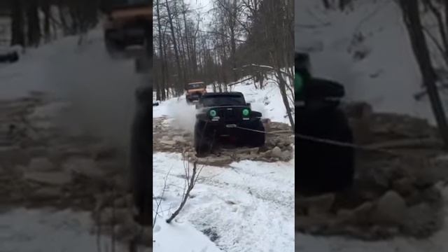 Ручеёк и Jeep Wrangler смотреть онлайн