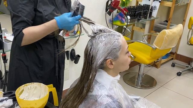 Как закрасить блонд в натуральный русый оттенок. Обратная растяжка цвета. Градиентное окрашивание смотреть онлайн