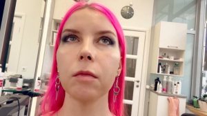 МАКИЯЖ С ОБУЧЕНИЕМ: ПОЧЕМУ ТАК УЖАСНО ВЫГЛЯДИТ? / ТРЕШ-ОБЗОР САЛОНА КРАСОТЫ В МОСКВЕ