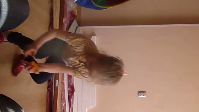 Дочь ломает кирпичи смотреть онлайн