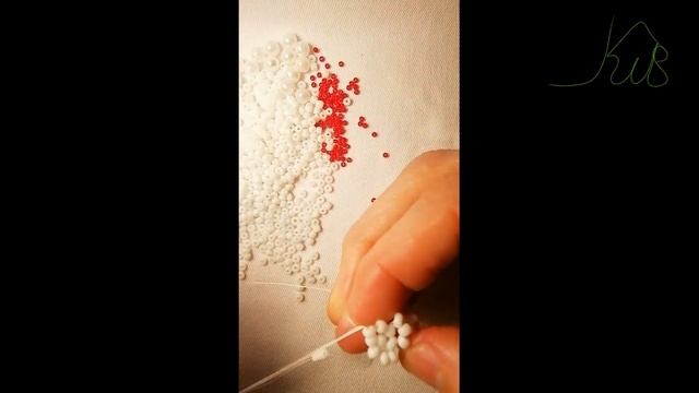 Бело-красное бисерное украшение на шею в стиле кубического жгута...#beadsjewelrymakingforbeginners смотреть онлайн