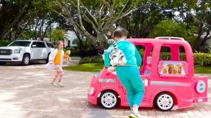 Катя и Макс их история про чистые руки