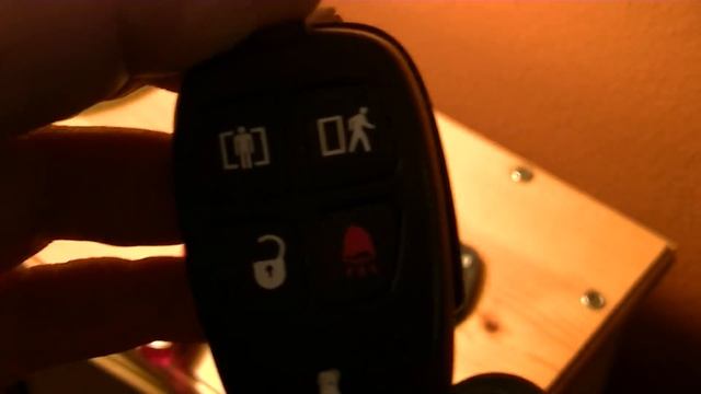 ADT Security. Yellow TROUBLE Light & Your Remote Control Batteries Dying. dsc 9047 panel. смотреть онлайн