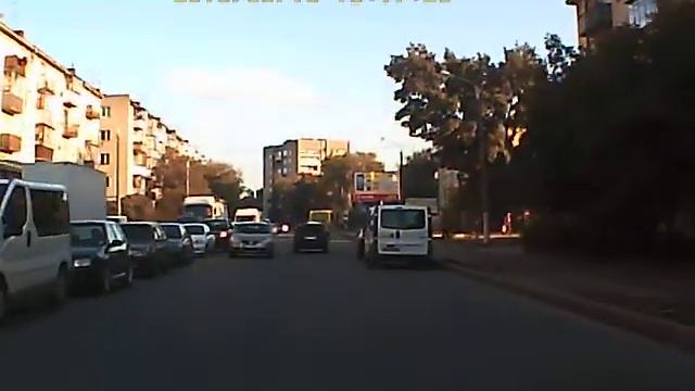 13 09 13 На Майоровке правила ПДД не нужны. Не Европа, а Индокитай......00.avi смотреть онлайн