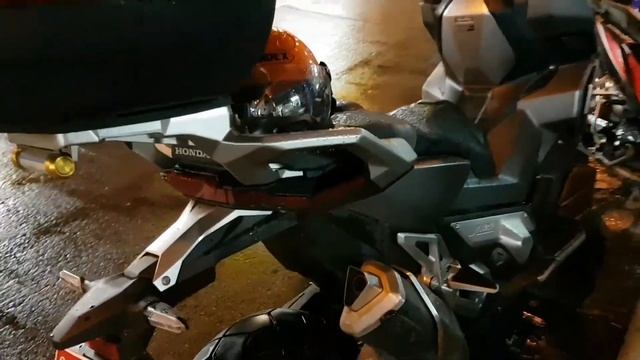 Honda X - ADV Вживую! Уже в Реале на Дорогах смотреть онлайн