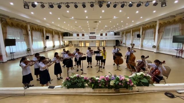 Richard Meyer : Fantasia on a Theme from Thailand by Horwang String Ensemble смотреть онлайн