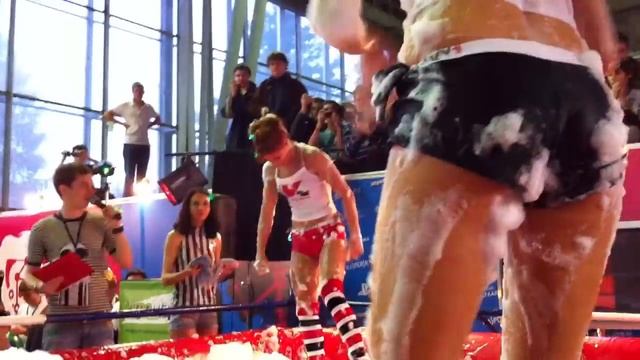 Бой на раздевание смотреть онлайн