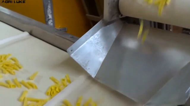 Amazing dry pasta making process with fully automated production line смотреть онлайн
