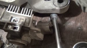 Генератор Nissan Qashqai, горит лампа "АКБ"  на панели приборов