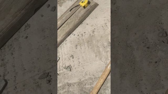 Как быстро сделать, подъезд к дому ,из поребриков полукругом. смотреть онлайн