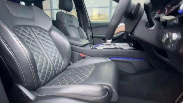 Redline: Audi Q7 3.0 TDI V6 50 Vorsprung Tiptronic quattro (s/s) 5dr - KE68 LCJ смотреть онлайн