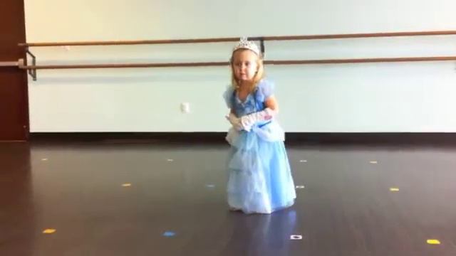 Cinderella Ballerina смотреть онлайн