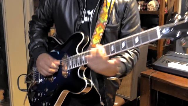 Maxwell Fresh Demos New Gear from Gibson Brands смотреть онлайн