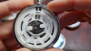 Часы карманные кварцевые,китайского производства.