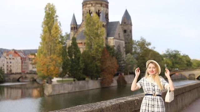 5 French Style Secrets You Can’t Live Without - Lessons Living in France смотреть онлайн