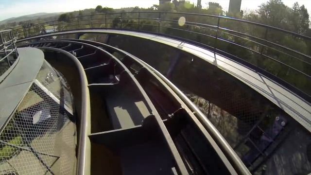 Front seat of Oblivion at Alton Towers Resort смотреть онлайн