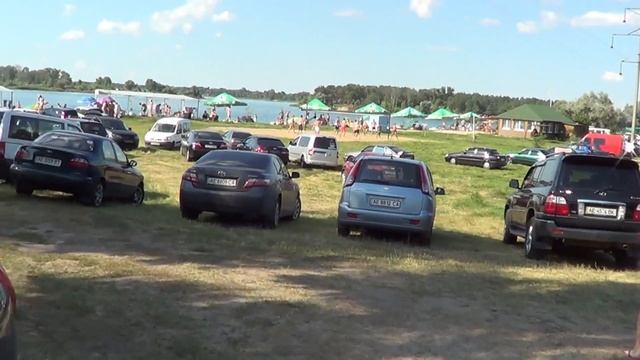 Голубое озеро в Каменском-Днепродзержинске смотреть онлайн