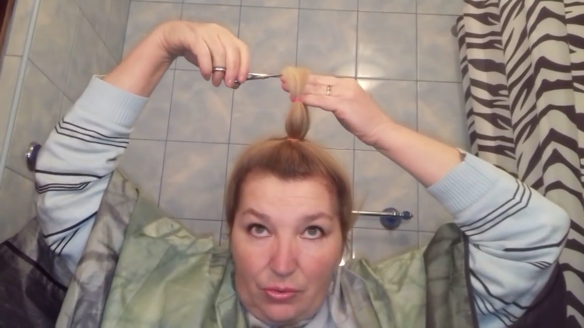 Как подстричься дома самой? Легко!✂️? смотреть онлайн