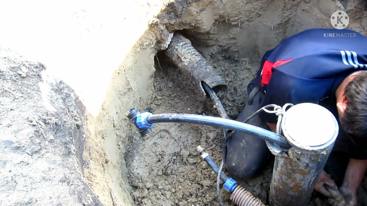 Опять стройка!!! Копаем фундамент под гараж. Меняем кольцо для скважины!!! смотреть онлайн