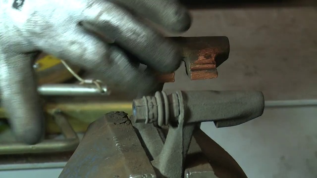 Замена тормозных колодок и дисков на Фольксваген Гольф 4 смотреть онлайн