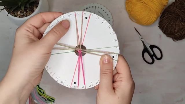 Как плести браслет Кумихимо из 8 нитей. Часть 2 смотреть онлайн