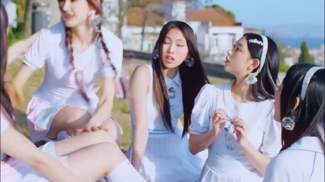 ПОЧЕМУ NEW JEANS ПЕРЕОЦЕНЕННЫ? смотреть онлайн