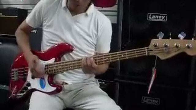 FENDER JAZZ BASS Y AMP LANEY NEXUS FET - WWW.MUSICALEXPRESS.PE смотреть онлайн