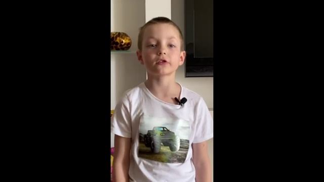 Leo Likes.Leo Likes.mp4