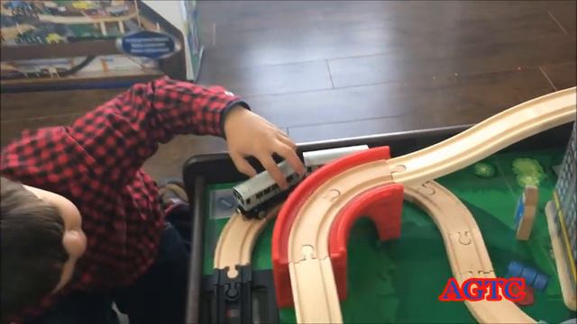 IMAGINARIUM METRO LINE TRAIN TABLE WITH UNDERGROUND STATION -ASSEMBLE AND PLAY смотреть онлайн