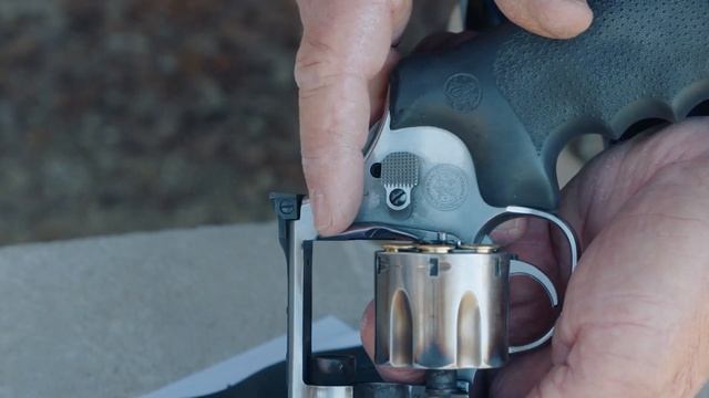 Unloading & Reloading Revolvers смотреть онлайн