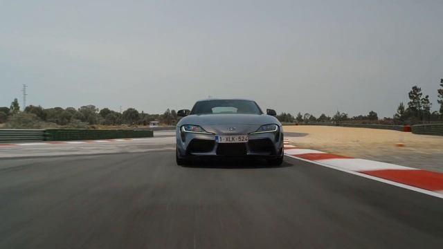 Toyota GR Supra Manual First Drive: Total Transformation? смотреть онлайн