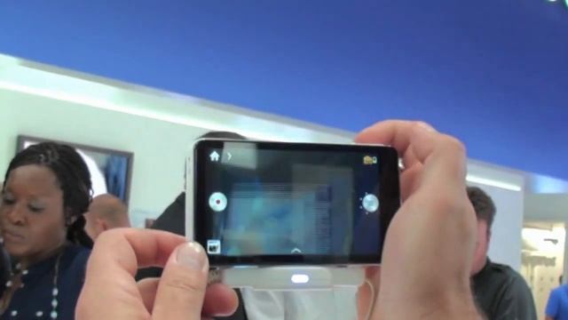 Samsung Galaxy Camera: aparat z Androidem, 4,8-calowym dotykowym wyświetlaczem HD, wi-fi i 4G смотреть онлайн