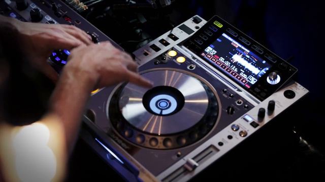 Pioneer Platinum Edition James Zabiela Performance (CDJ-2000nexus/DJM-900nexus/RMX-1000) смотреть онлайн