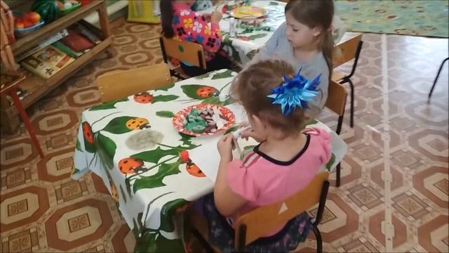 "Шишка на еловой ветке" смотреть онлайн