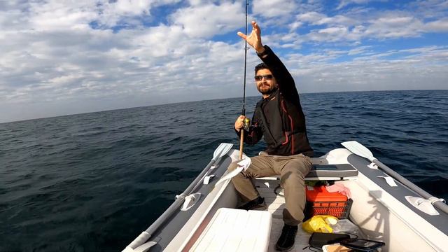 BU UCUZ Jig EFSANE. DENİZDE BALIK BIRAKMADI. Şişme bot ile Çinekop ve Kırlangıç avı. смотреть онлайн