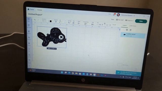 Making a Vinyl Decal! смотреть онлайн