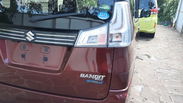 Авто в наличии в продаже / Honda Freed HV EX 2019 / Suzuki Solio Bandit 2018 смотреть онлайн