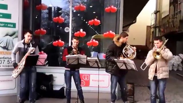 На Теплоходе Музыка Играет смотреть онлайн