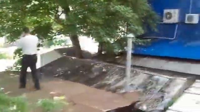 Пожар в Киеве сырец 21,05,2012 горел склад соседней фирмы смотреть онлайн