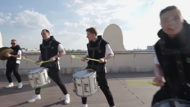 Vasiliev Groove отжигает На Крыше смотреть онлайн