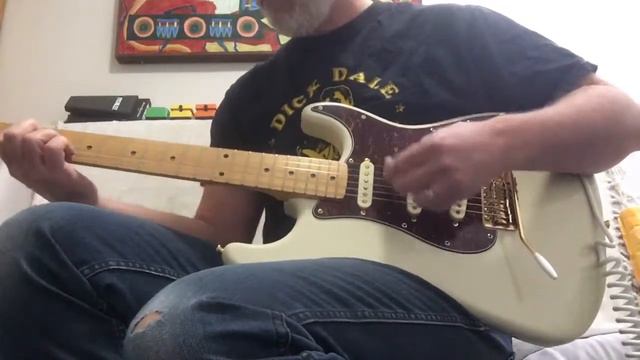 1997 Fernandes LE-1 Strat Guitar Japan Gold Hardware Lace Sensor USA Pickups смотреть онлайн