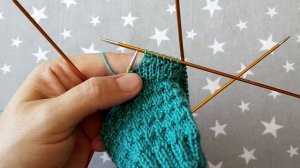 Любите простые узоры для носочков. Этот узор Ваш.