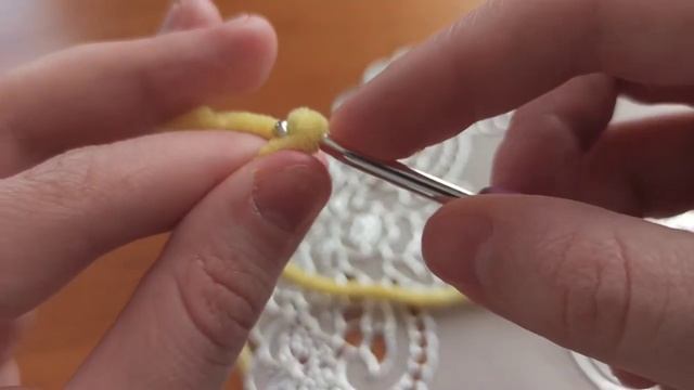 Как связать ВОЗДУШНУЮ ПЕТЛЮ крючком. смотреть онлайн