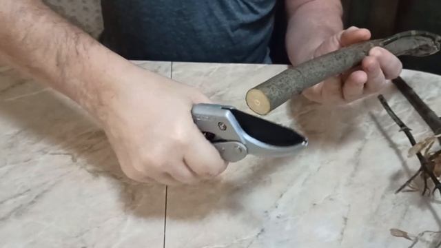 Секатор храповый Красная Звезда "ХРАП" GF-4227X работа на ветках разной толщины. смотреть онлайн